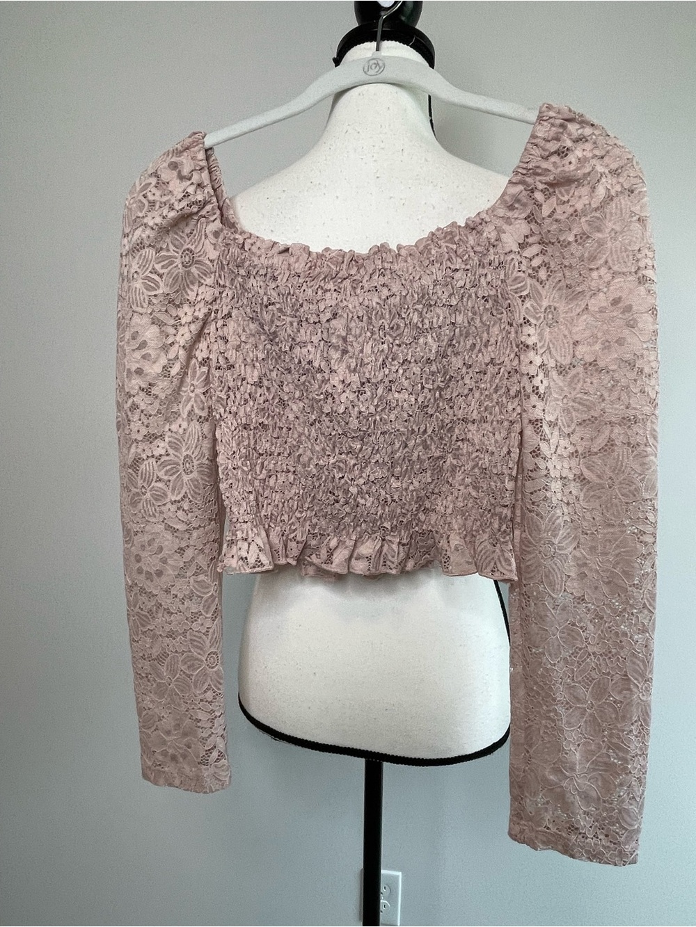 A.C.G. Los Angeles lace stretch long sleeve cropped size large romantic cottage